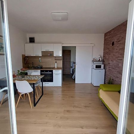 Apartments Jelka Banjol Exterior photo