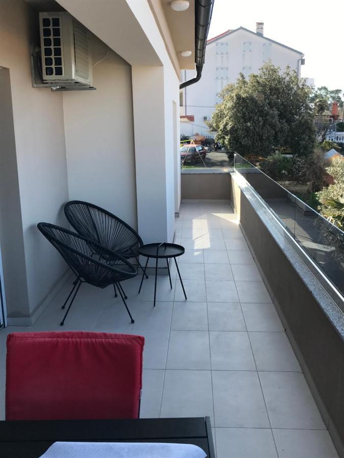 Apartments Jelka Banjol Exterior photo
