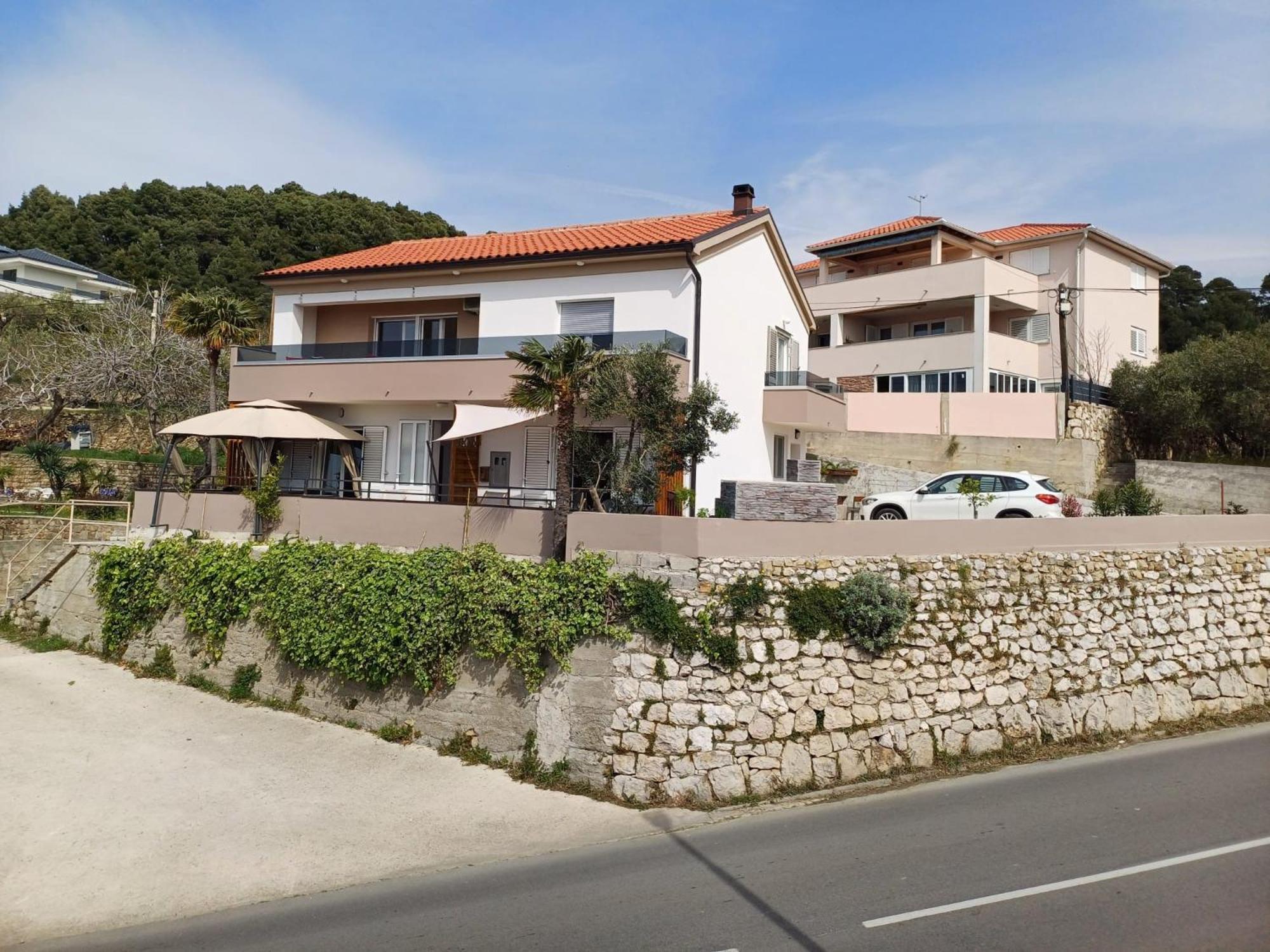 Apartments Jelka Banjol Exterior photo