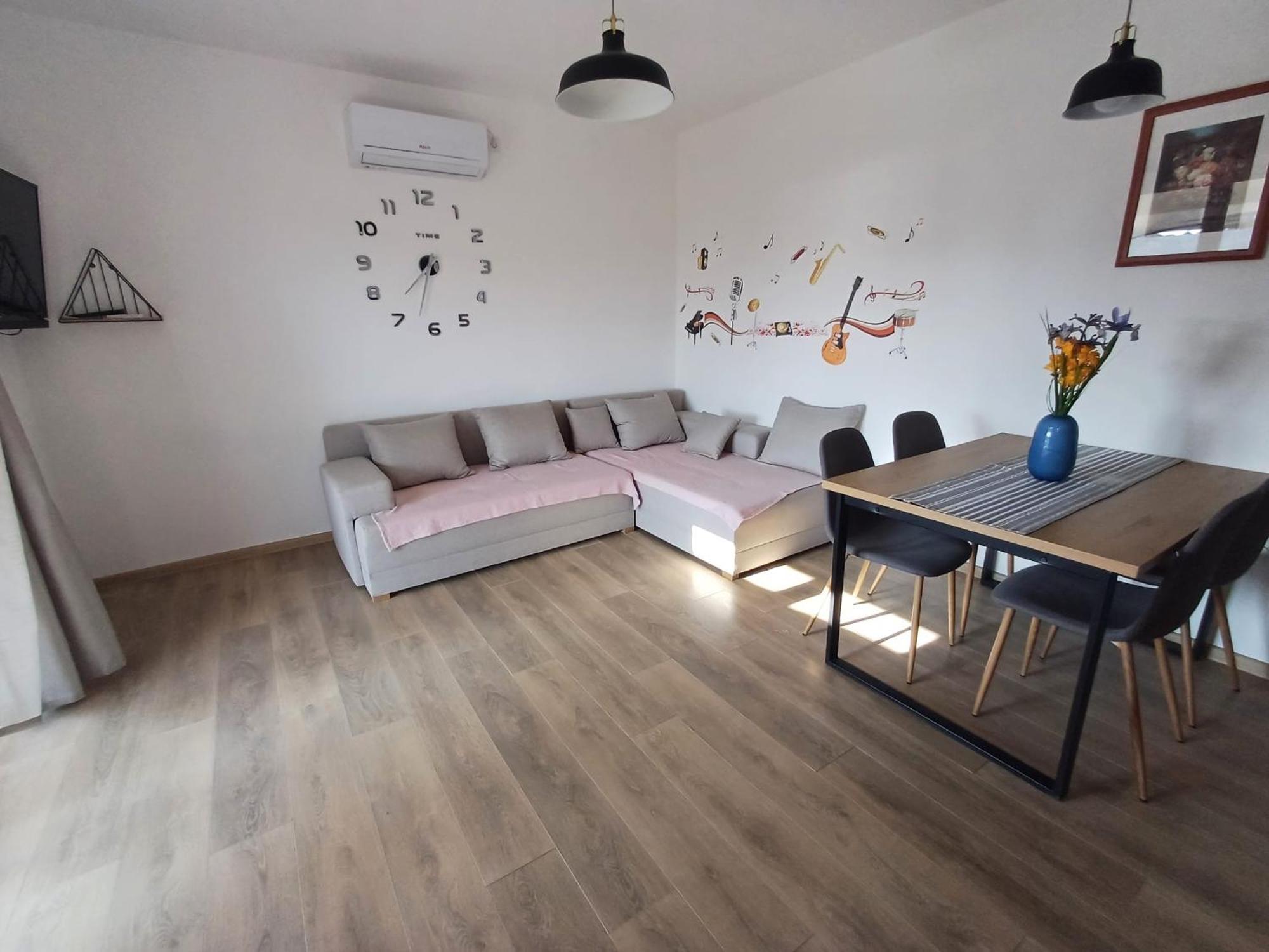 Apartments Jelka Banjol Exterior photo